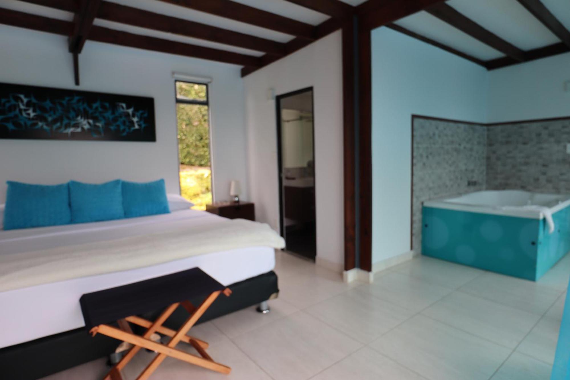 Hotel Syvanna Wellness And Spa Cerritos Exterior foto